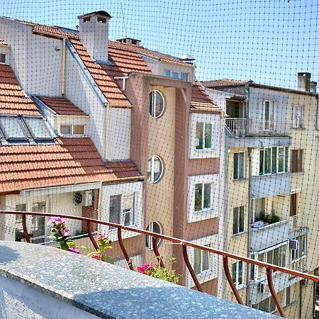 Bright Central Studio For 4 In Burgas Zewnętrze zdjęcie