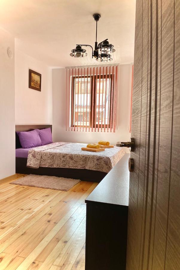 Bright Central Studio For 4 In Burgas Zewnętrze zdjęcie