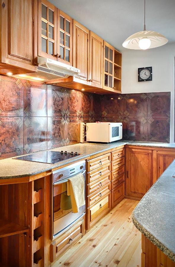 Bright Central Studio For 4 In Burgas Zewnętrze zdjęcie