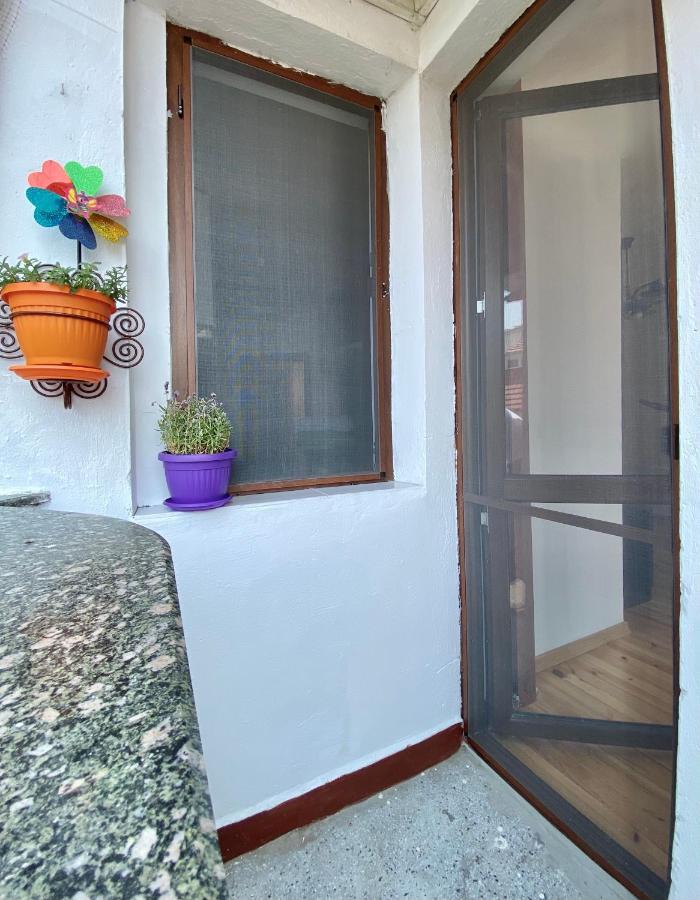 Bright Central Studio For 4 In Burgas Zewnętrze zdjęcie