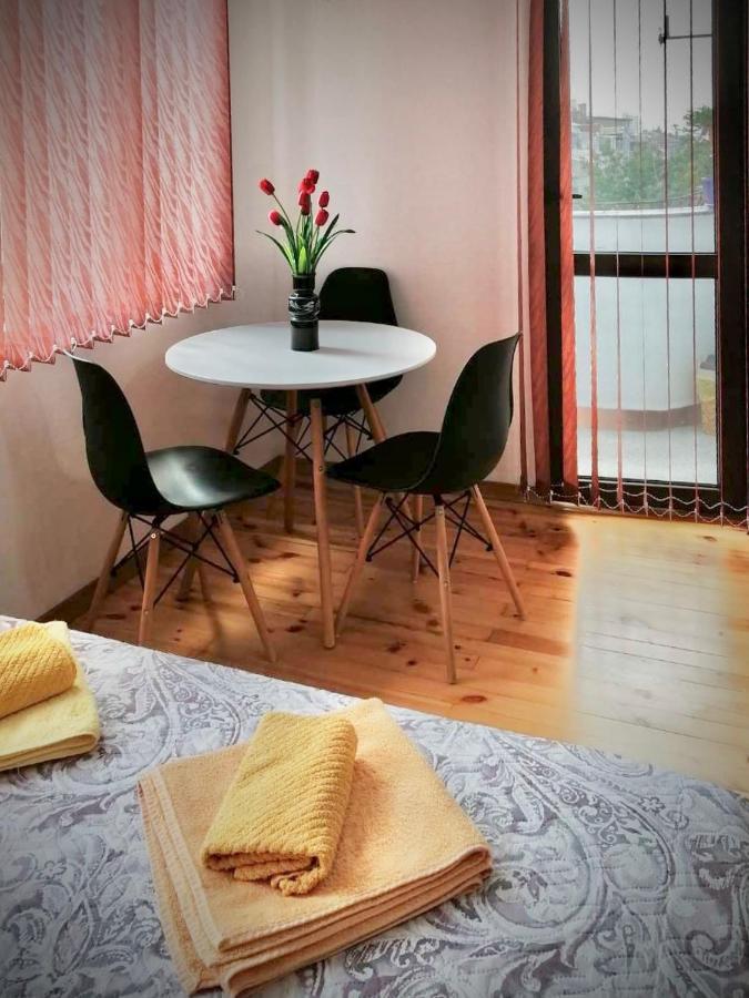 Bright Central Studio For 4 In Burgas Zewnętrze zdjęcie